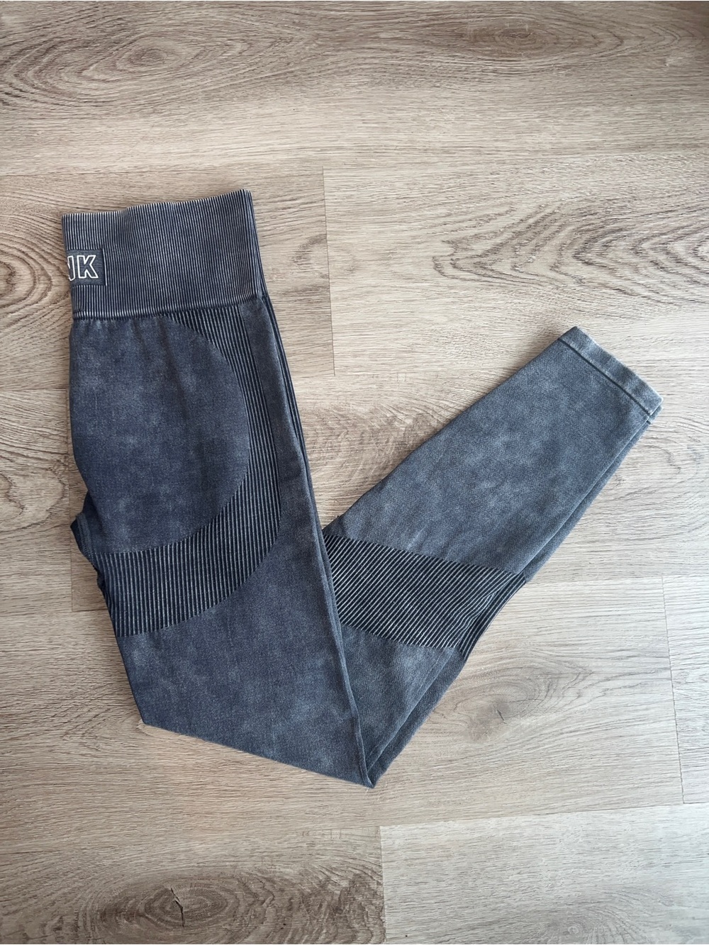 PINK by Victoria’s Secret Seamless Sculpt Gray Mineral Wash Legging Size Small